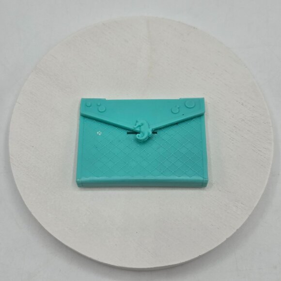 Monster High Lagoona Blue Picture Day Green Binder Folder Portfolio - Picture 1 of 4